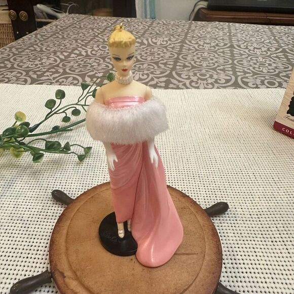 Hallmark Keepsake Ornament Barbie Enchanted Evening‎ Collectors 1996 Vintage - Picture 6 of 11